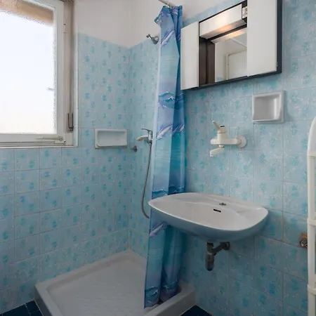 With A Parking Space - 6992 Umag