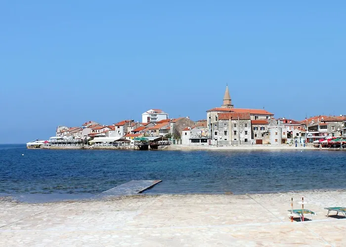 With A Parking Space - 6992 * Umag