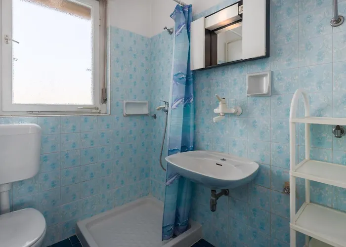 With A Parking Space - 6992 Umag