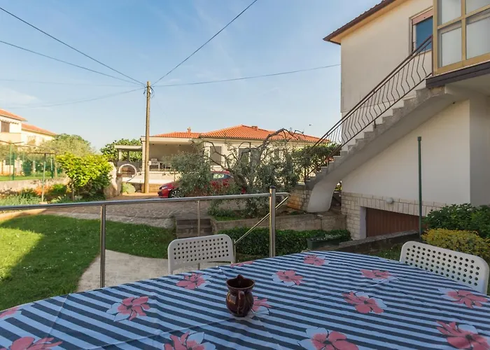 With A Parking Space - 6992 * Umag